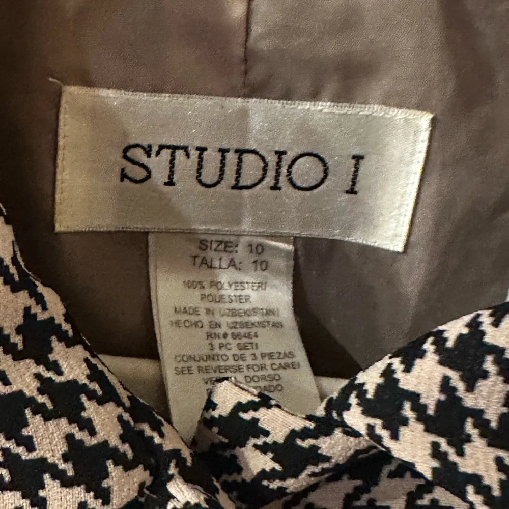 Vintage Studio 1 houndstooth black and white‎ short sleeve blazer size 10